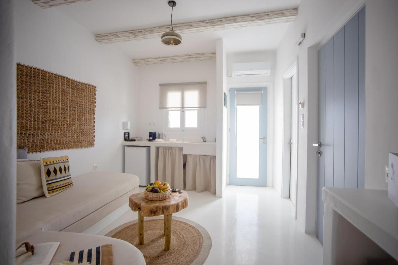 8 Keys Residence Науса Екстериор снимка