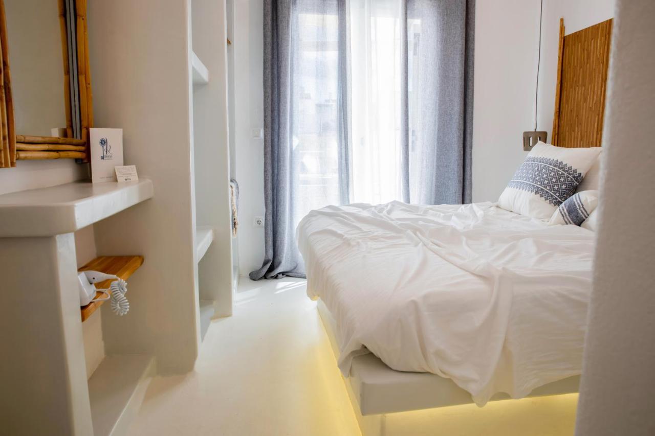 8 Keys Residence Науса Екстериор снимка