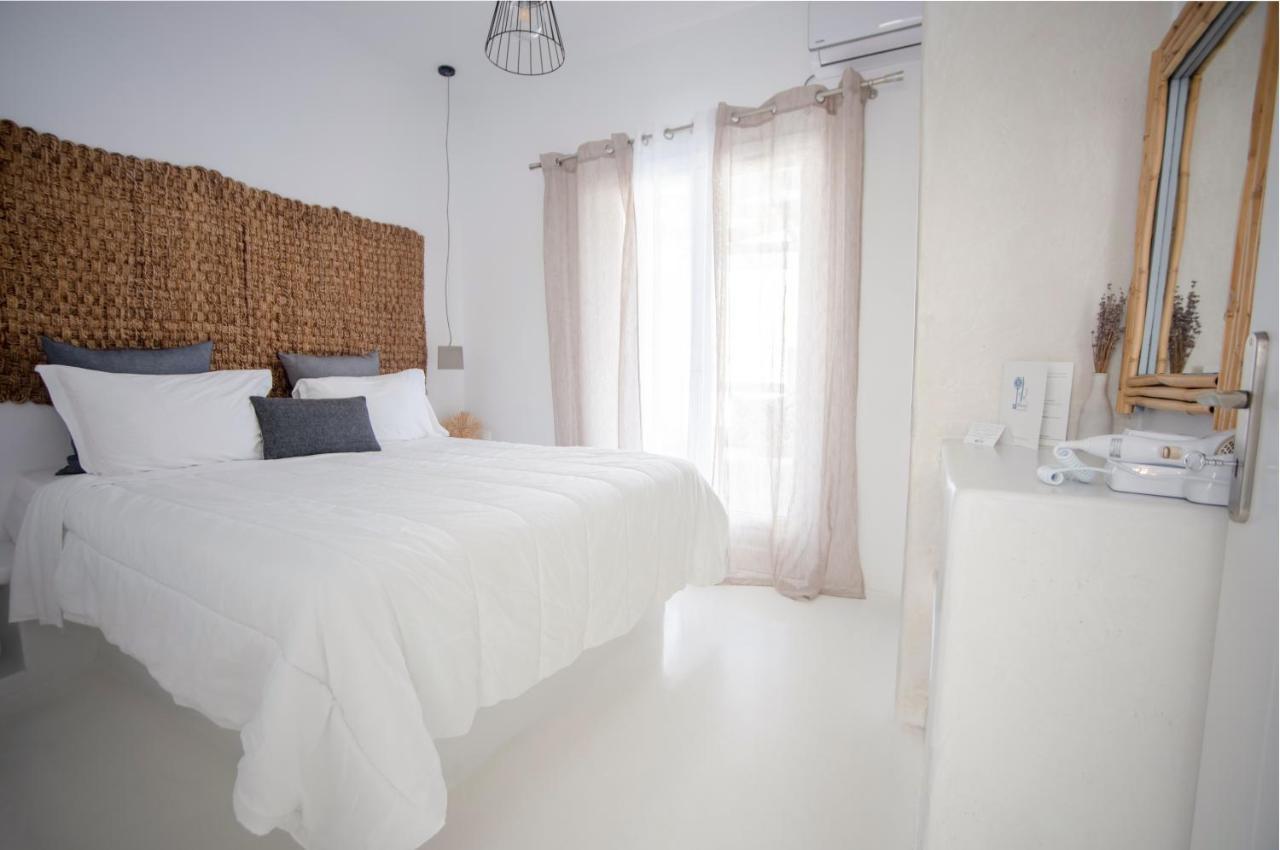 8 Keys Residence Науса Екстериор снимка