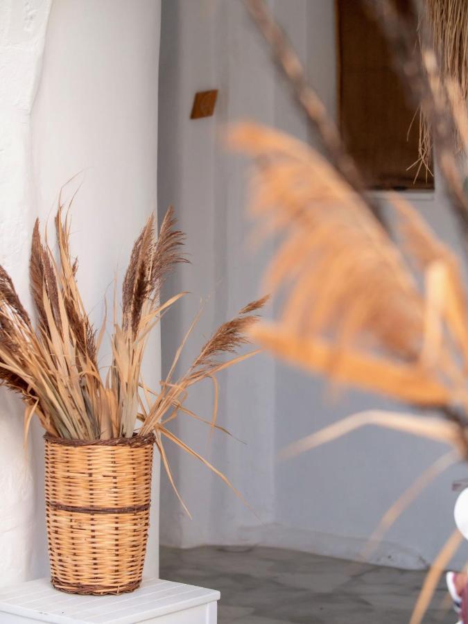 8 Keys Residence Науса Екстериор снимка
