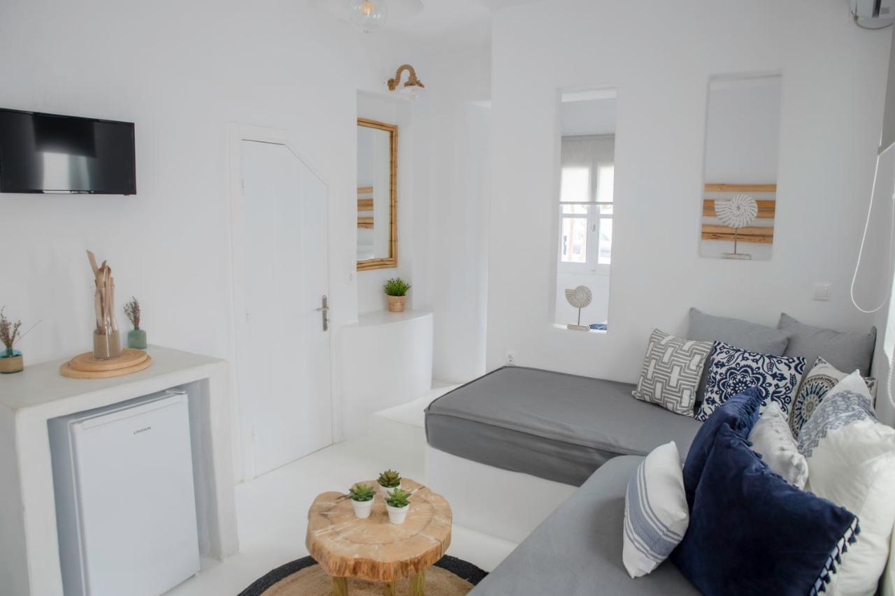 8 Keys Residence Науса Екстериор снимка
