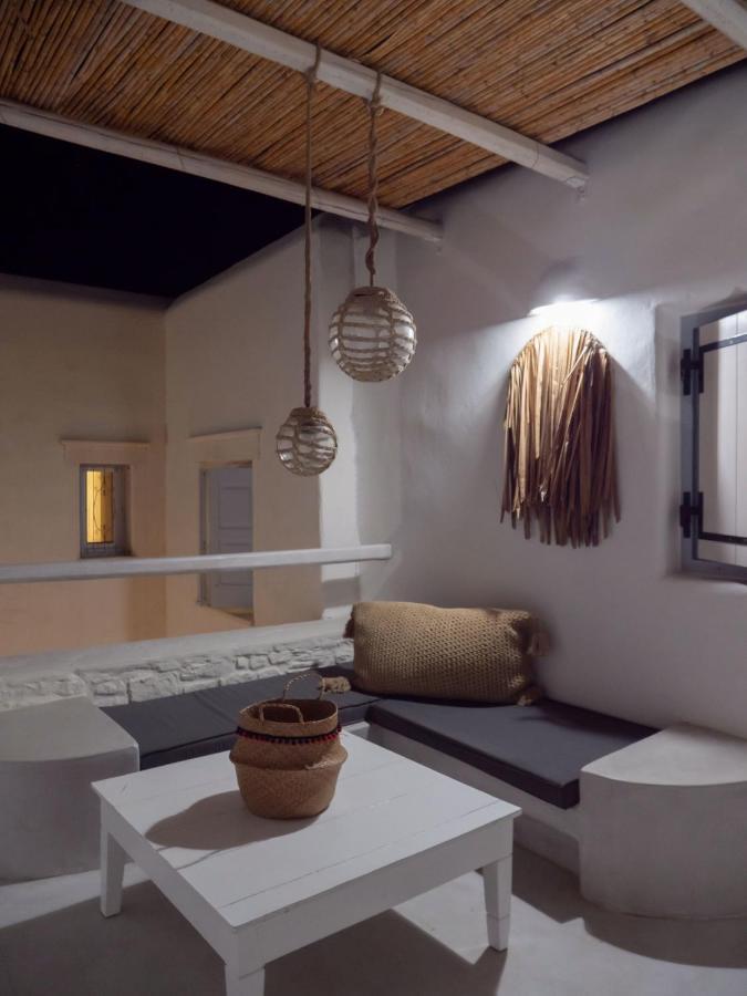 8 Keys Residence Науса Екстериор снимка